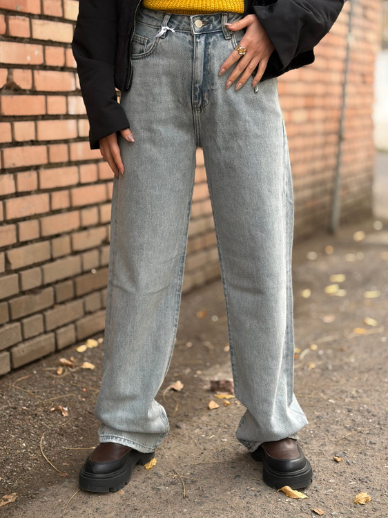 شلوار جین رویال مدل نیم بگ جک پات دمپا زاپ – رنگ آبی یخی