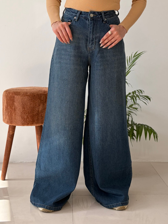 شلوار جین رویال مدل سوپر لانگ واید – رنگ آبی وسط برفکی