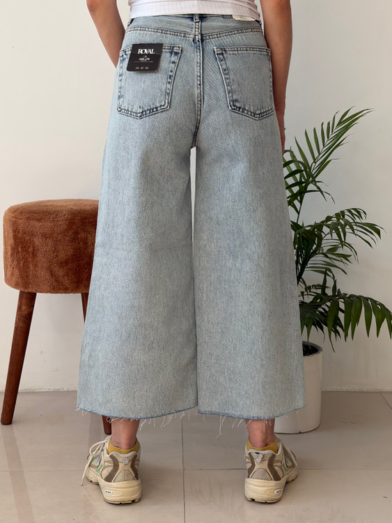 شلوار جین رویال مدل لانگ واید لگ کراپ – رنگ آبی یخی